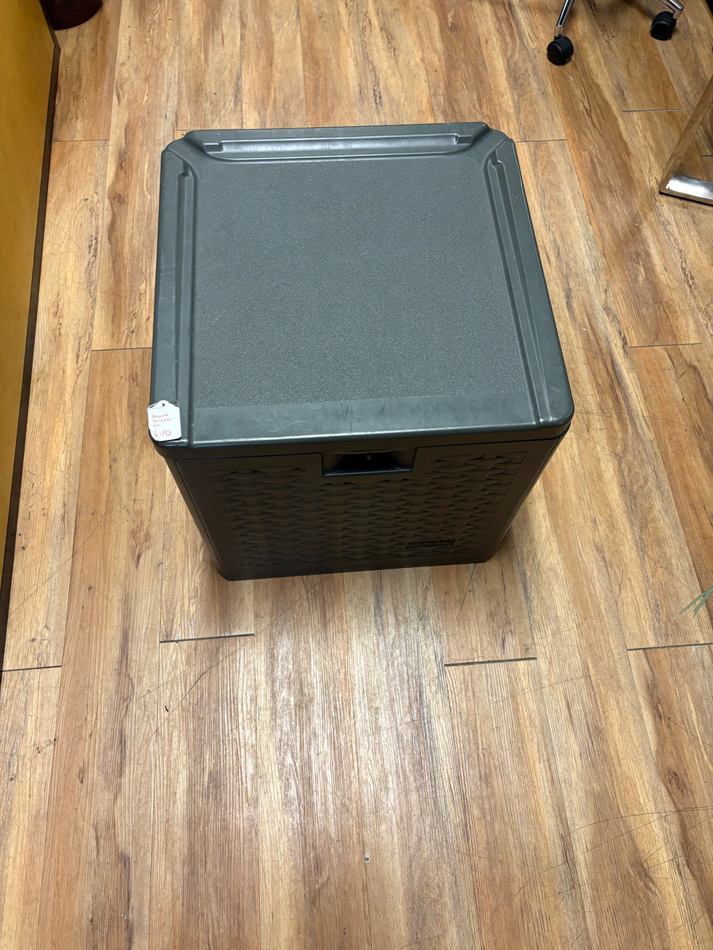 28-Gallon Resin Wicker Outdoor Storage Deck Box